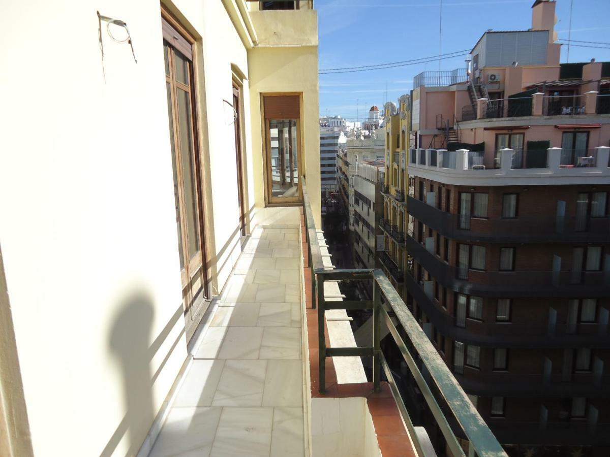 Appartamento Entre La Estacion Y El Ayuntamiento Valenza Esterno foto